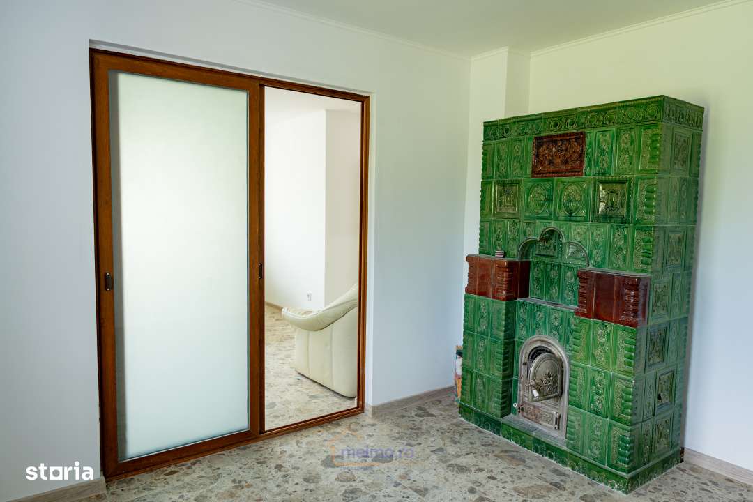 Casa renovata, spatiu pentru familie si gradina - Moinesti-10