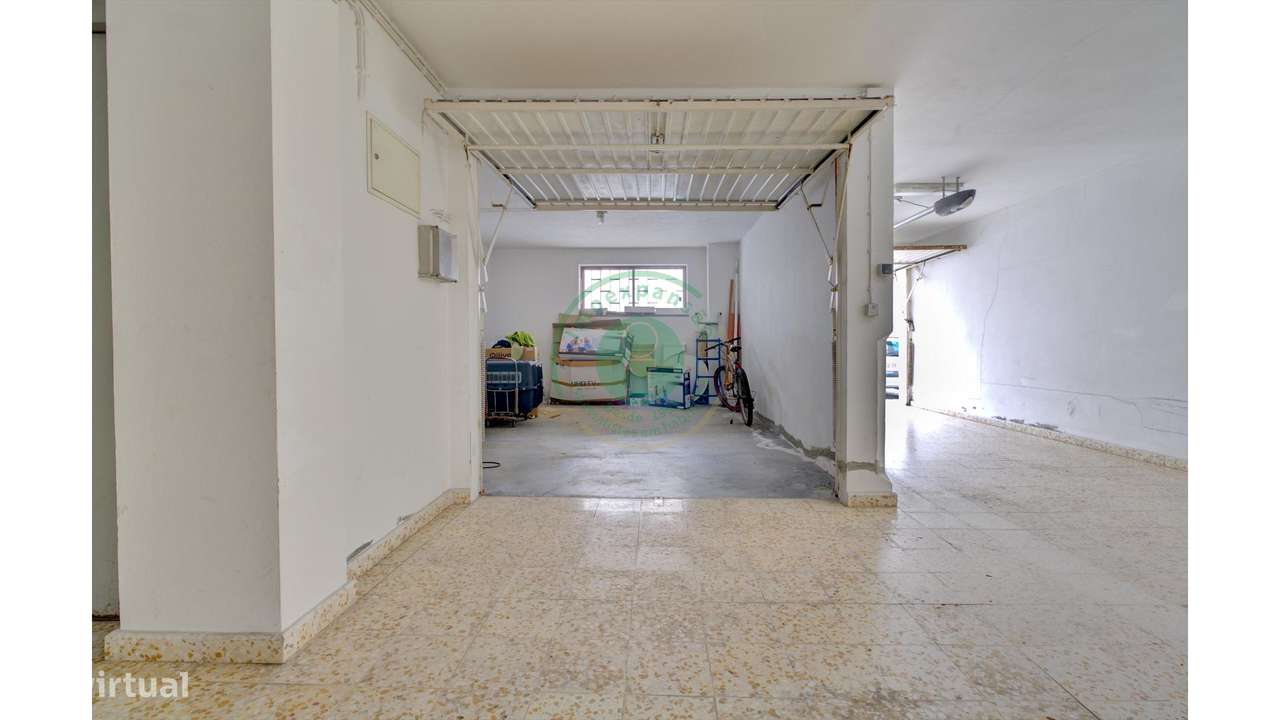 T3 com Garagem no Centro da Cidade-23
