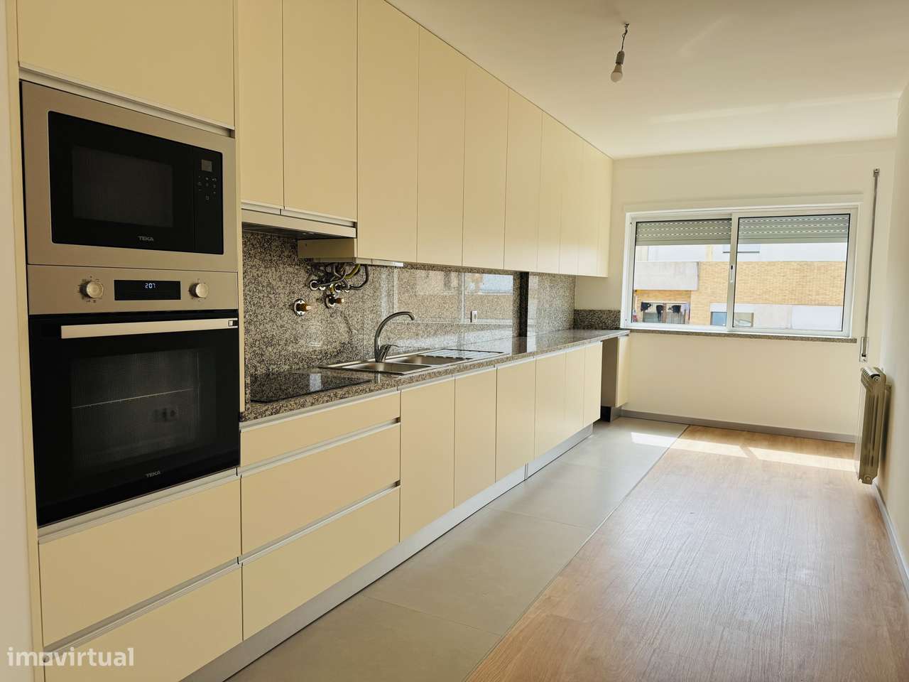 Apartamento T3 com varanda e garagem em Braga-14