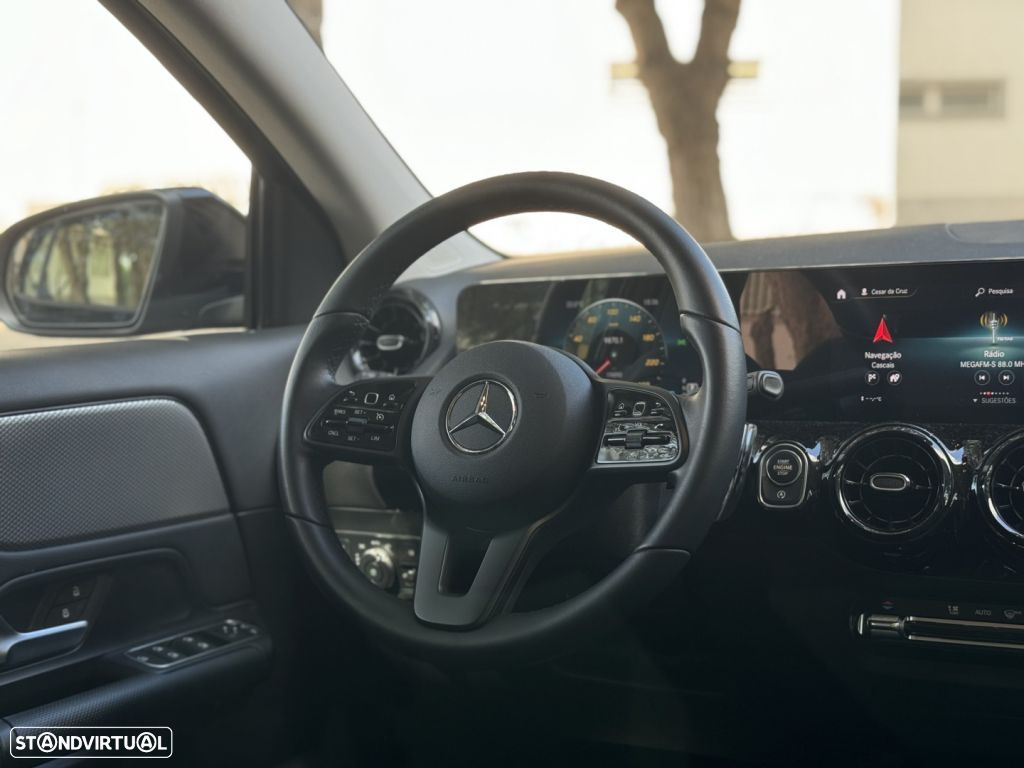 Mercedes-Benz GLA 200 Style - 21