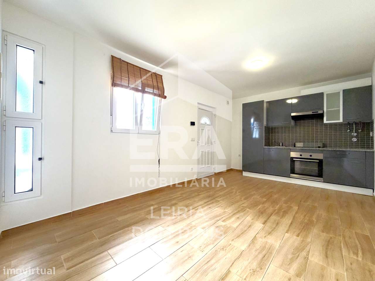 Moradia isolada com 7 quartos na Marinha Grande-12