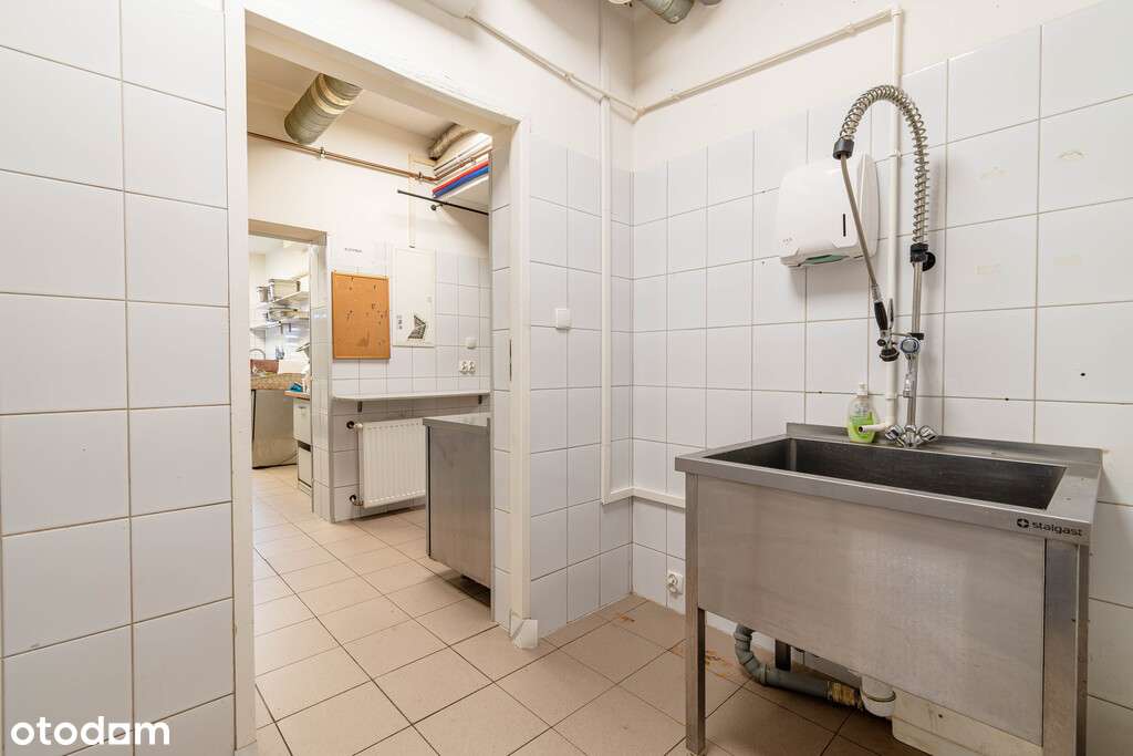 Lokal usługowy po remoncie w Tułowicach, 109 m2-11