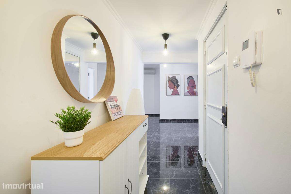 Quarto - localizado em Picoas Lisbon - Grande imagem: 1/6