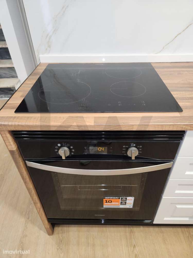 Moradia T2 totalmente remodelada-3