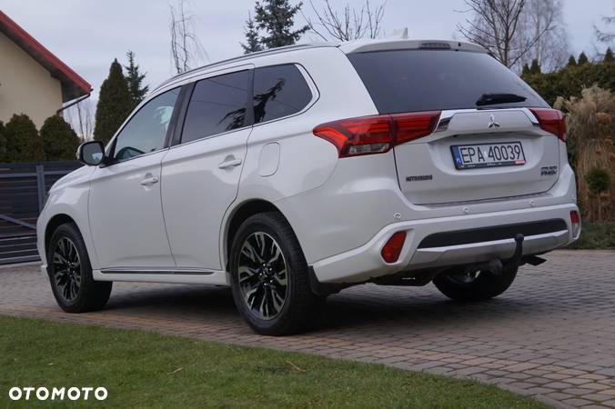 Mitsubishi Outlander - 5