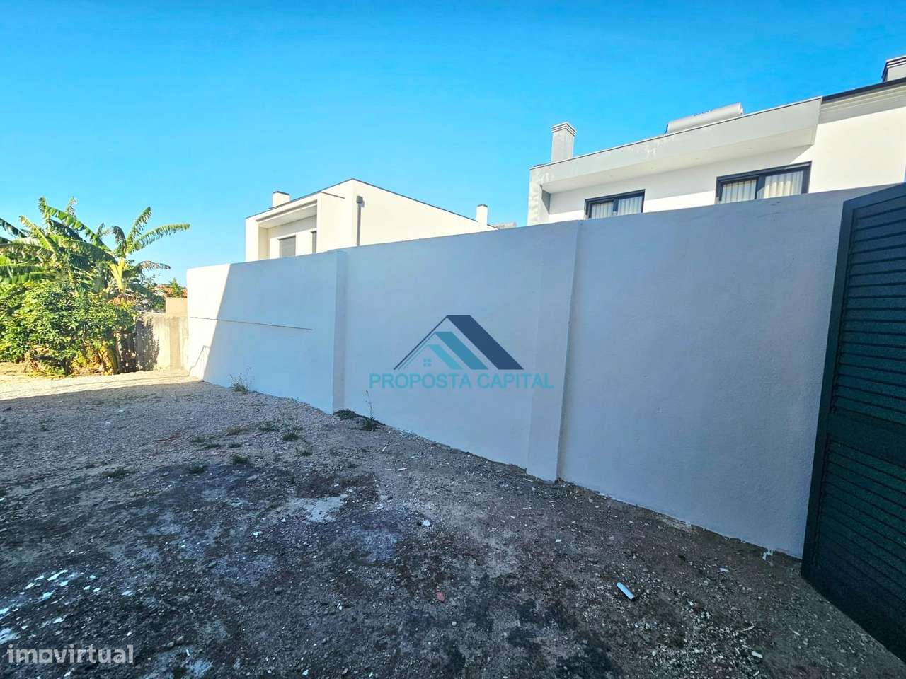 Moradia T4 com excelentes áreas exteriores - Oportunidade Única...-10