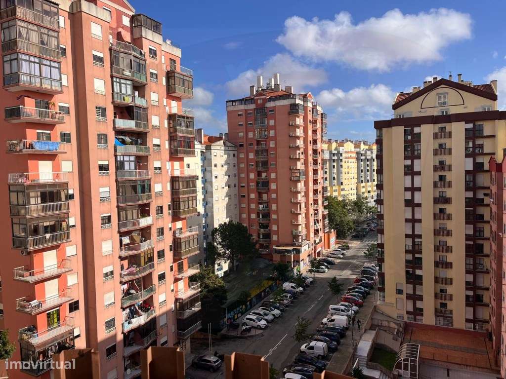 Apartamento T2, Tapada das Mercês-16