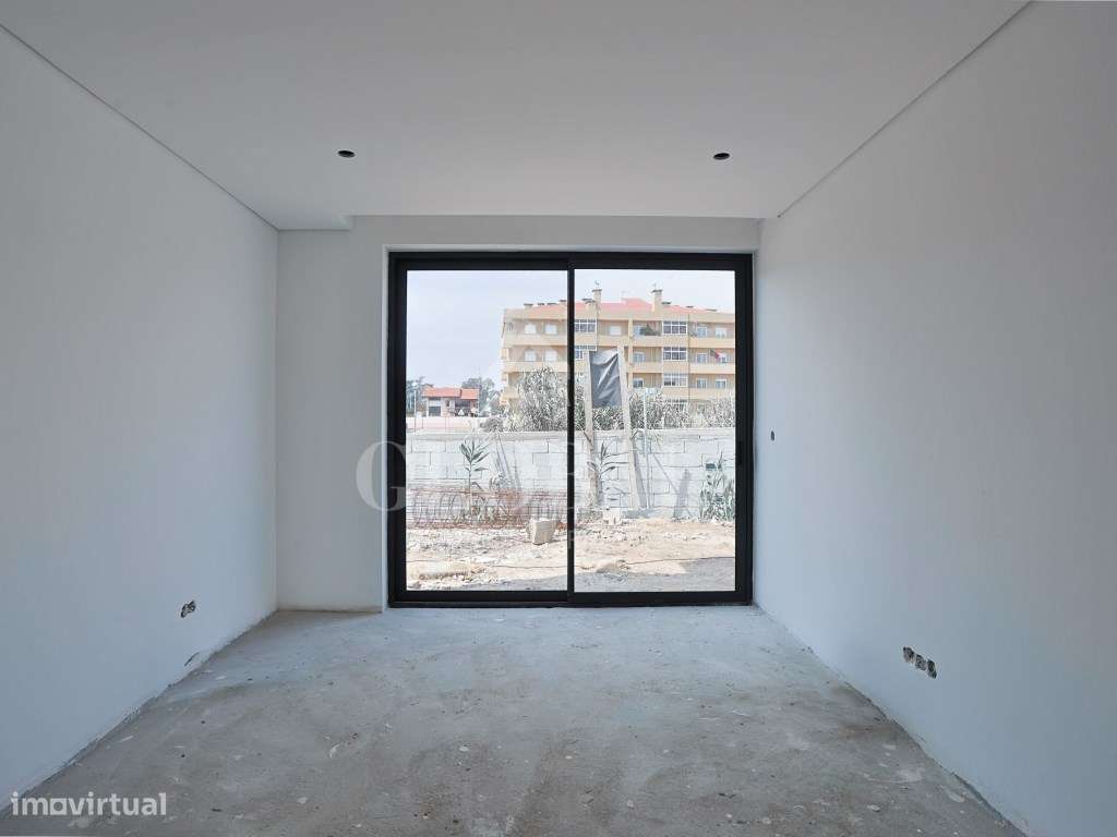 MORADIA T4 ESMORIZ-11