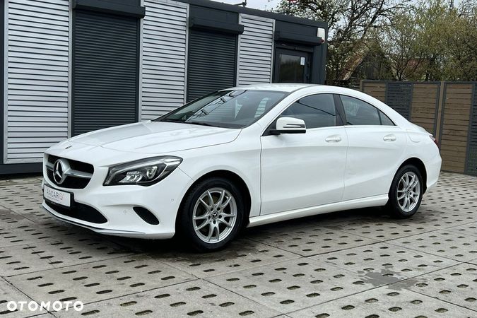 Mercedes-Benz CLA 180 7G-DCT - 1