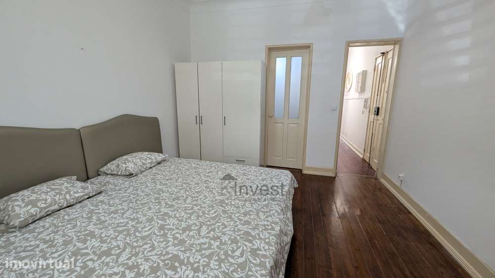 Apartamento T2 mobilado com terraço junto ao metro dos Anjos - Grande imagem: 3/19