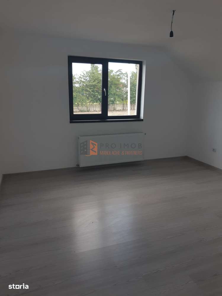 COMISION 0% LA CUMPARATOR! Case  P+1de vanzare in CARTIERUL TINERETULU - Imagine principală: 5/15