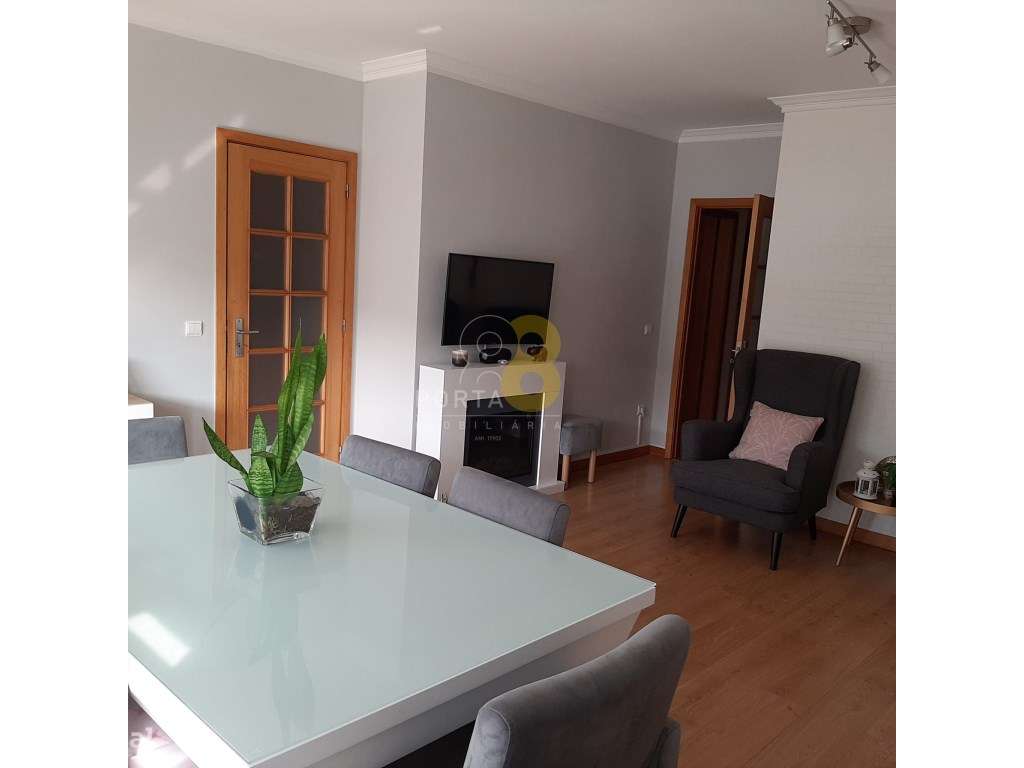 T2 com Terraço - Senhora da Hora-5