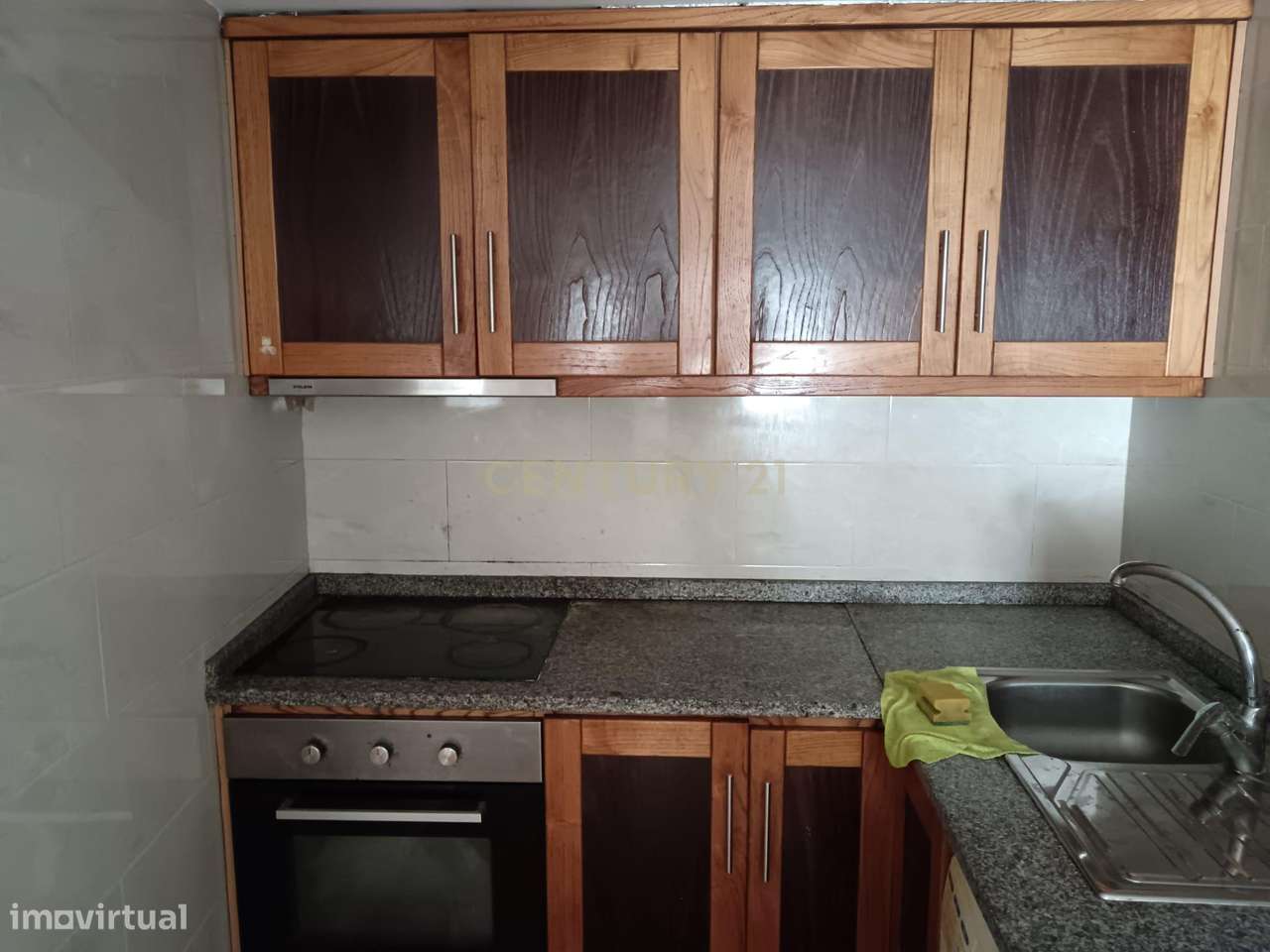 Moradia de 2 pisos, na Rua Sra Mercules, N 16, em Castelo Branco - Grande imagem: 4/12