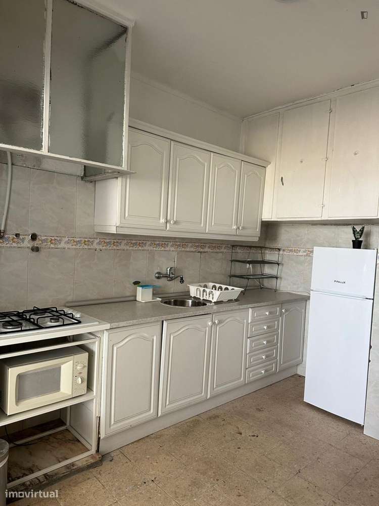 Quarto - localizado em Lisbon - Grande imagem: 2/18