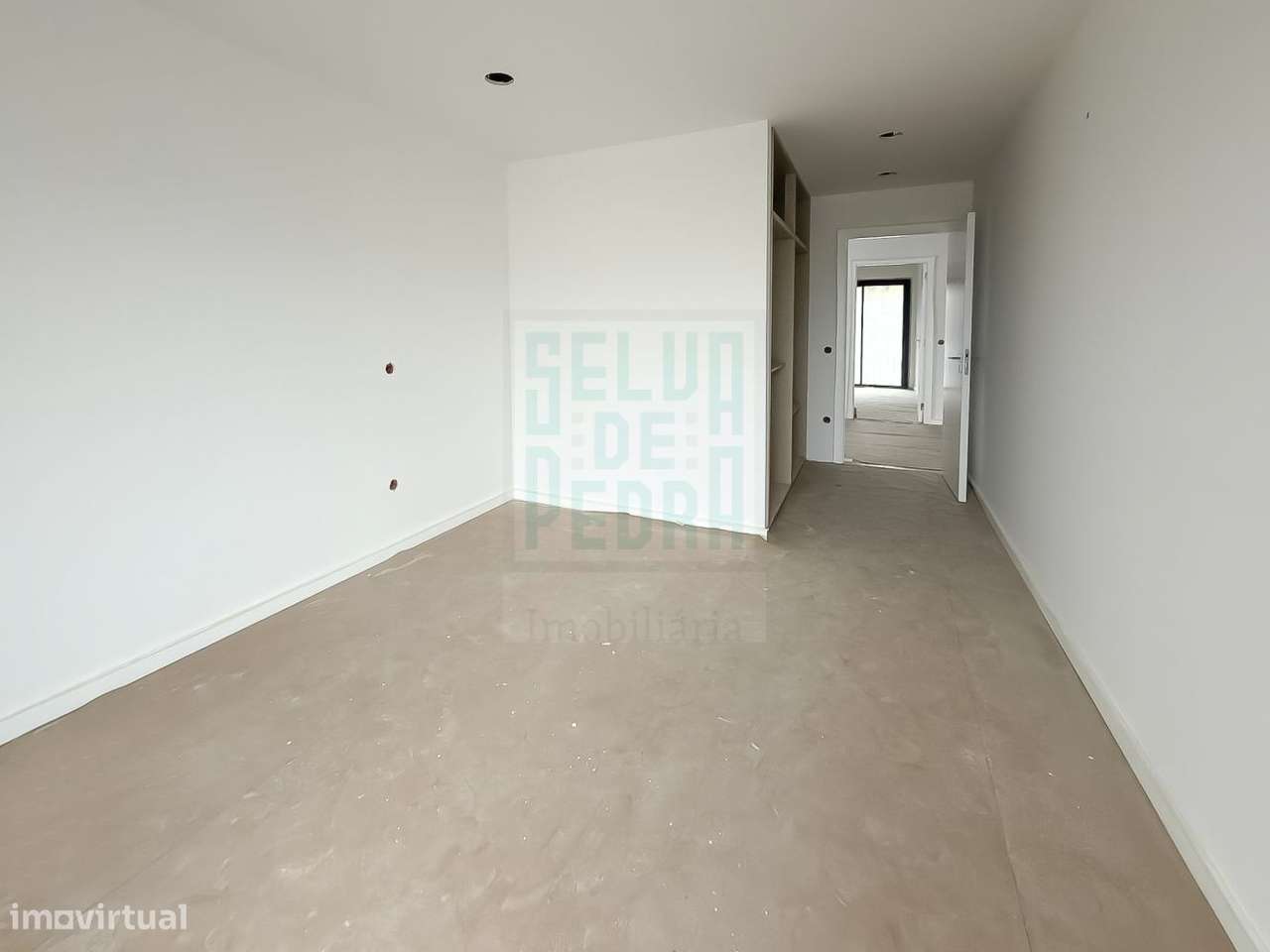 Moradia de 3 frentes V4 Famalicão-17