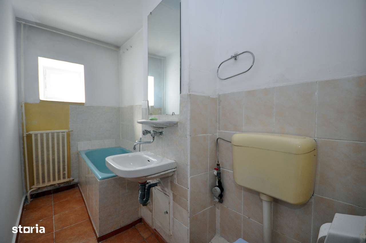 Militari Lujerului metrou garsoniera decomandata 40 mp bloc din 1989-6