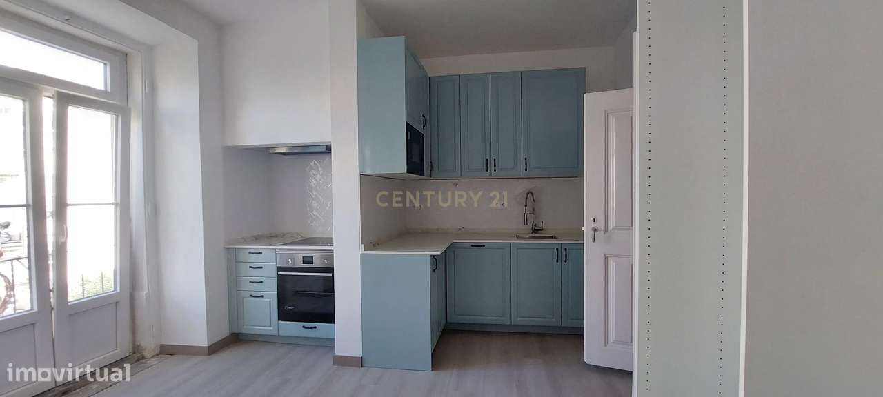 Apartamento Renovado em Alcântara - Lisboa, com 4 Quartos - Grande imagem: 4/44