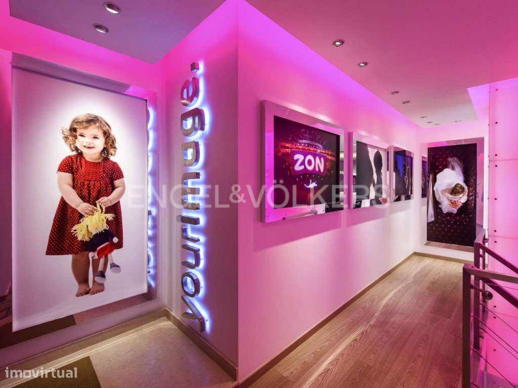 Loja em Carnide com dois pisos - Grande imagem: 4/18