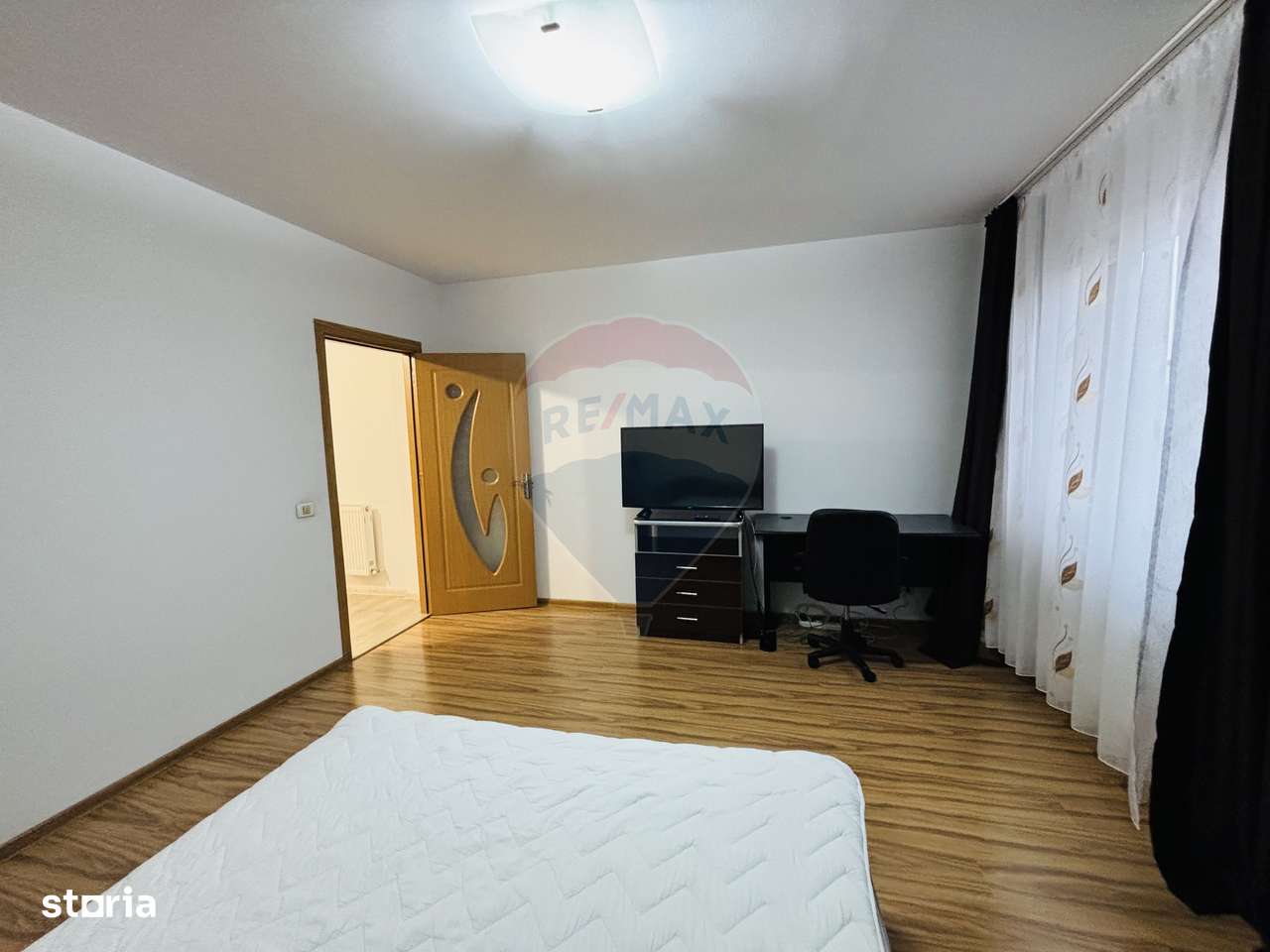 Apartament spatios de vânzare 2 camere EROILOR . VOLUNTARI A3-8