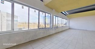 Armazém com 750mt2 inserido num edifício com 2 pisos. - Grande imagem: 5/17