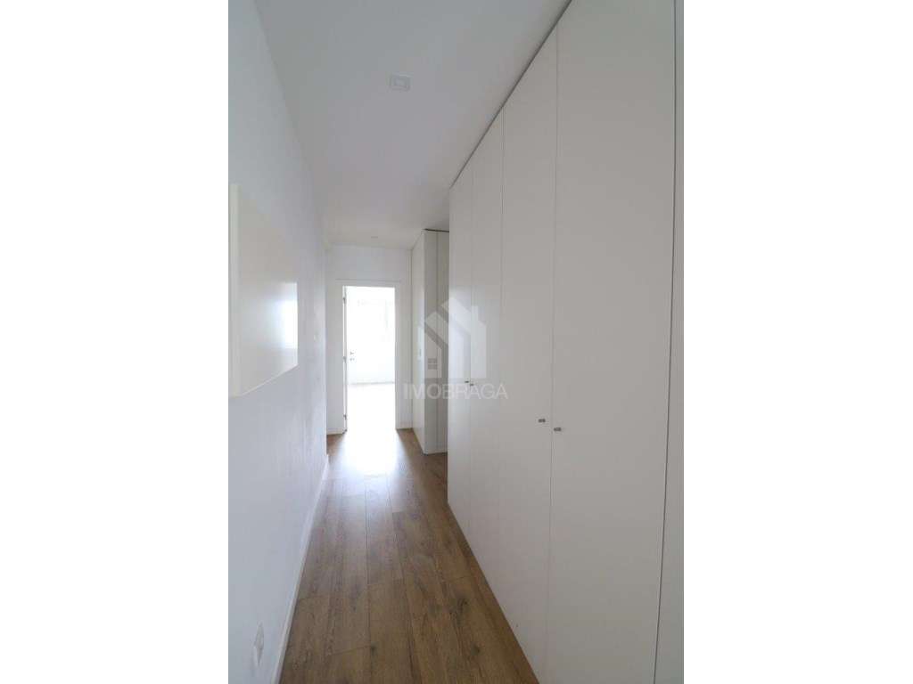 T3 REMODELADO | ÚLTIMO ANDAR | GARAGEM | GULBENKIAN - BRAGA-9