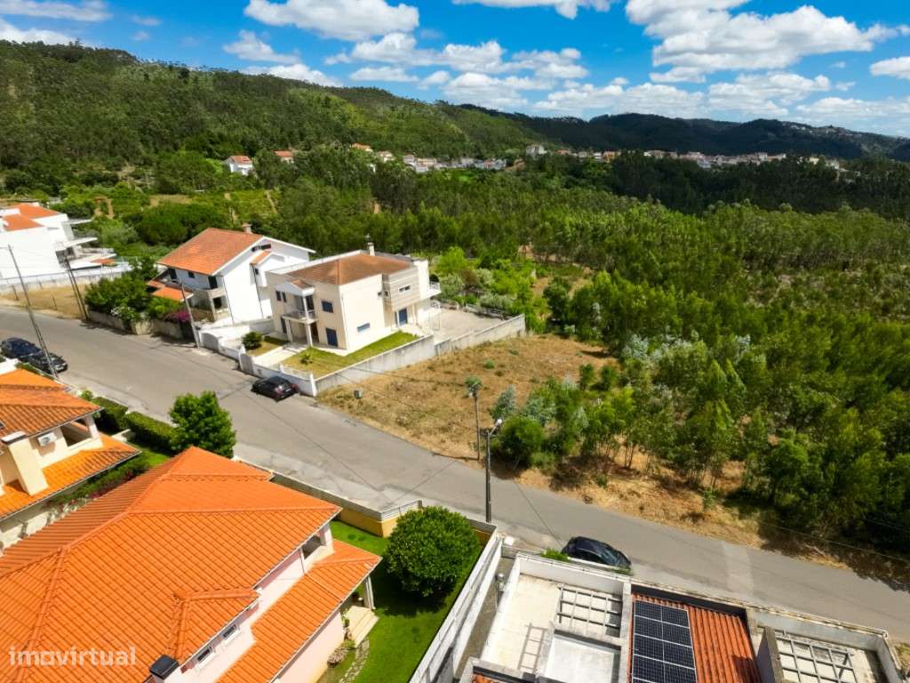 Terreno com 4990 m2 em Eiras - Grande imagem: 2/8