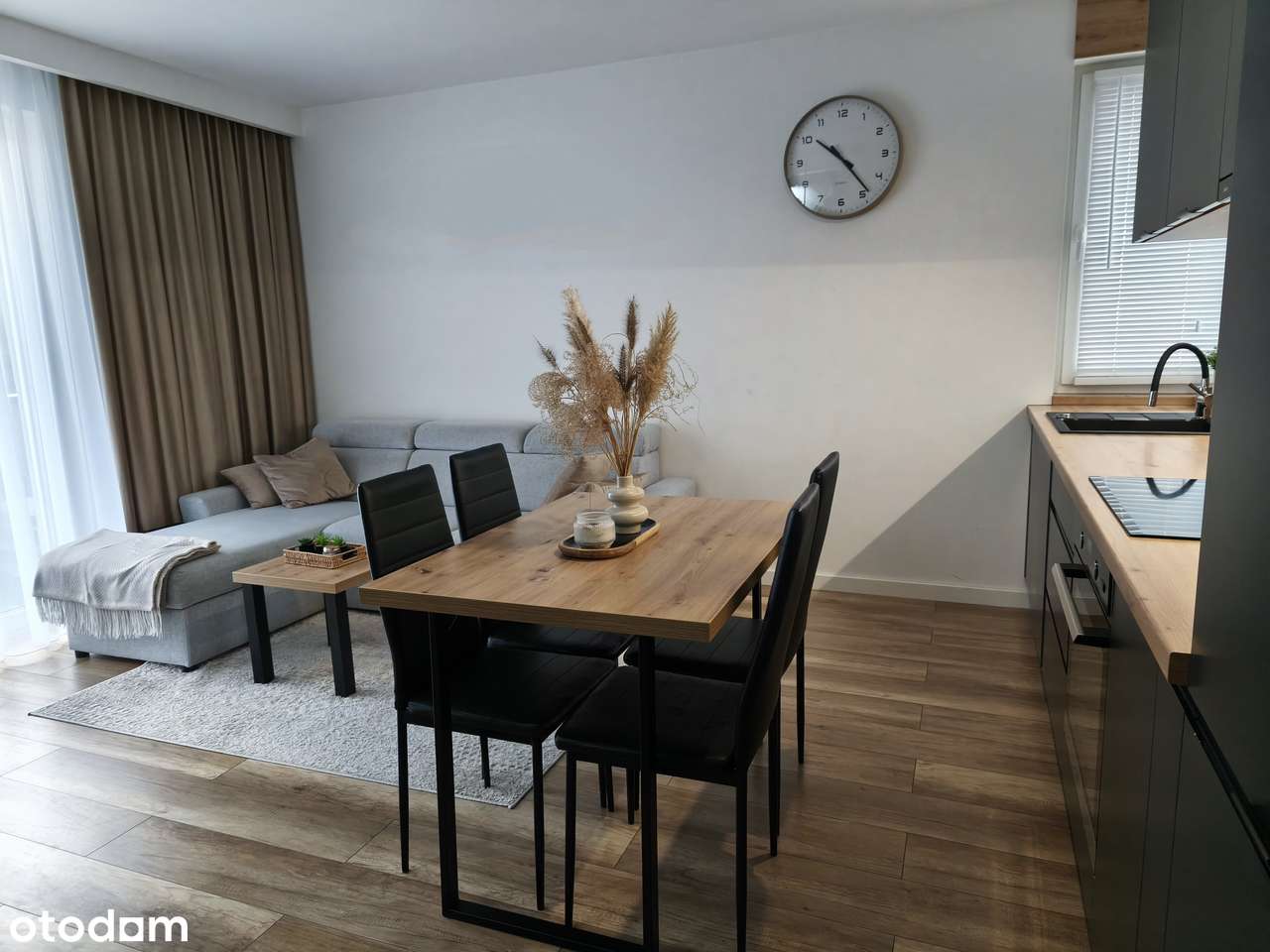 Wyposażone, miejsce postojowe GRATIS, niskie opłaty-1