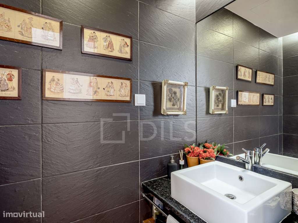 Quinta T9 em Azeitão com piscina e 11 ha de terreno, renovada-12