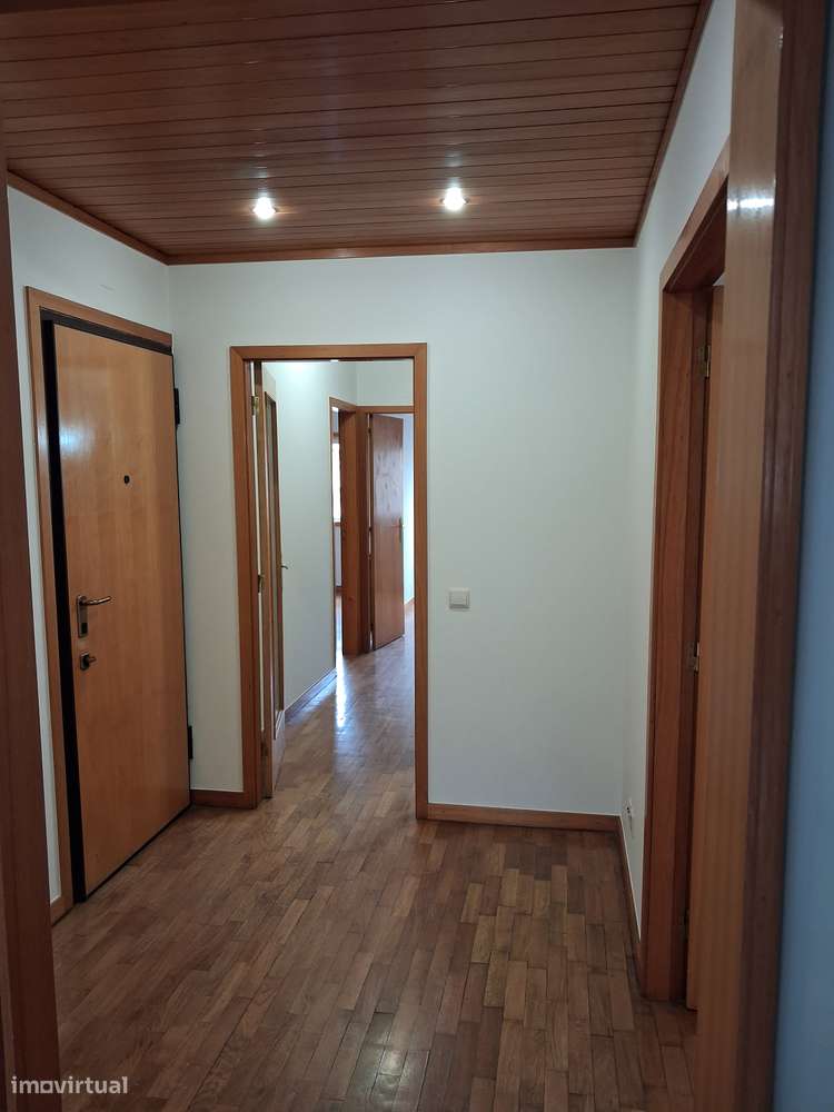 Excelente T3 com ótima localização em São Vítor - Braga - Grande imagem: 4/18