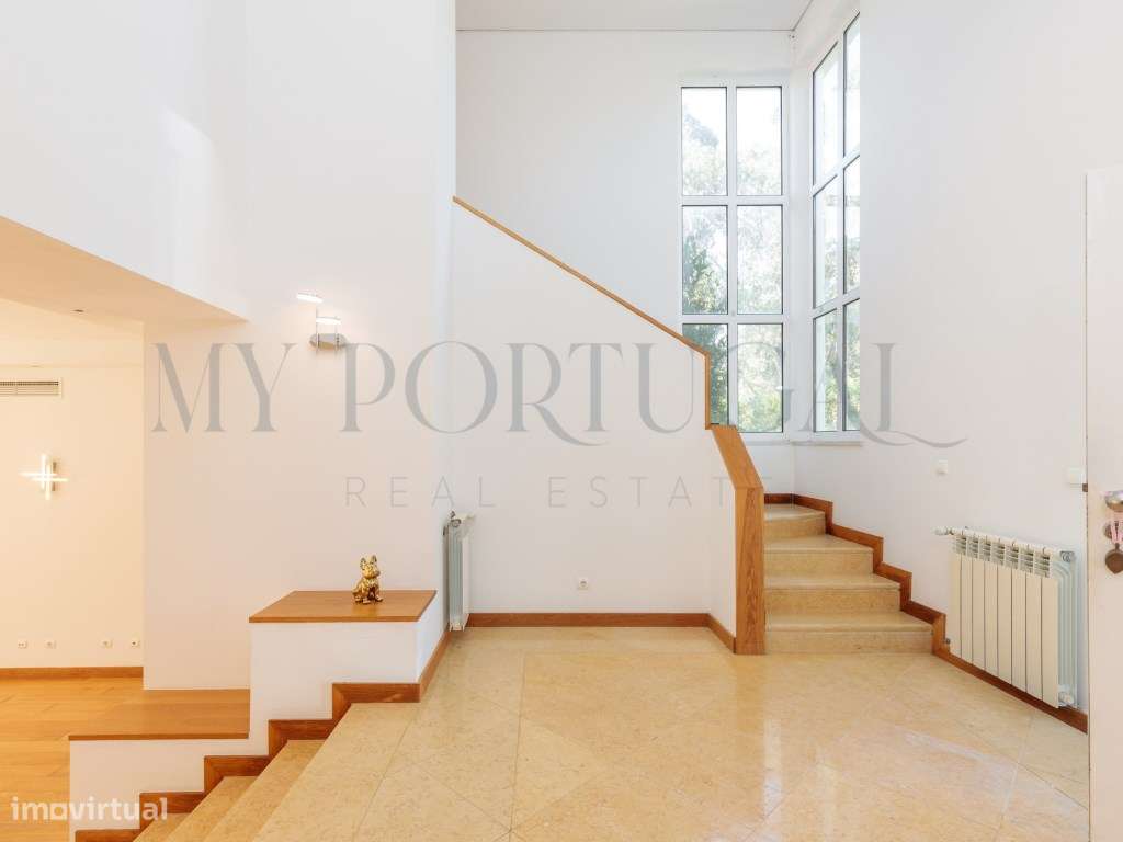 Oásis de Luxo: Moradia T4 com Piscina no Exclusivo Penha Longa Resort - Grande imagem: 5/42