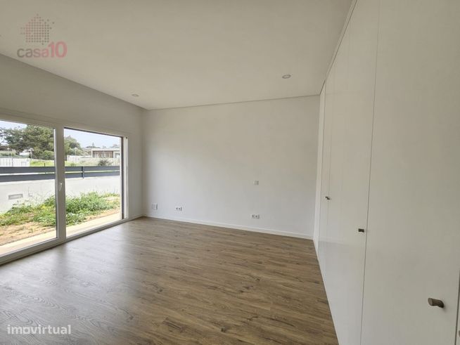 Moradia nova, com piscina, para venda em Azeitão-8
