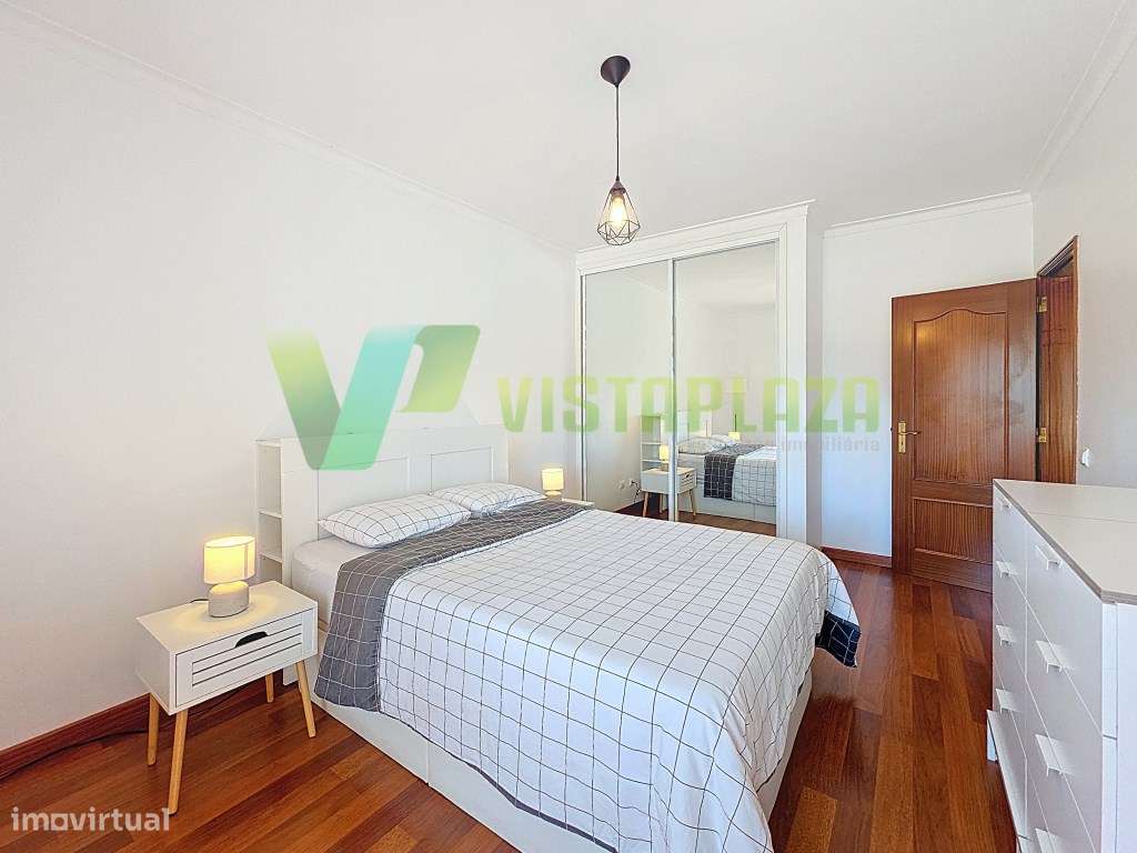 Apartamento T2 com duas casas de banho e espaço de garagem-14