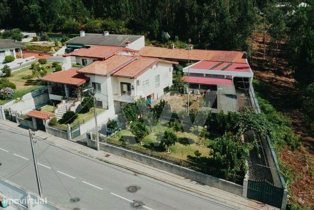 Moradia Independente T6 c/ Anexos, Armazém e Terreno p/ Construção - M - Grande imagem: 3/36