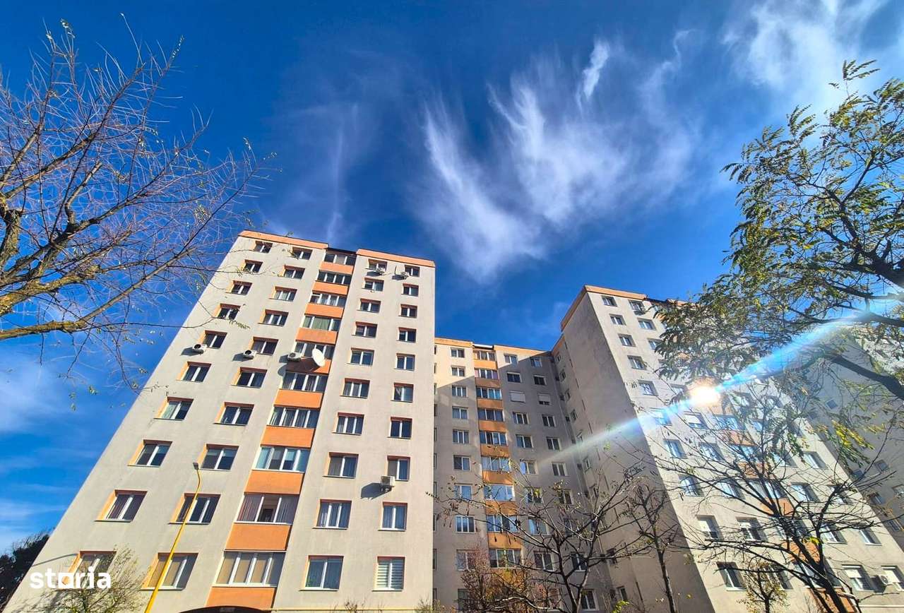 Zona Piata Astra, 3 camere, insorit, cu priveliste. - Imagine principală: 1/14