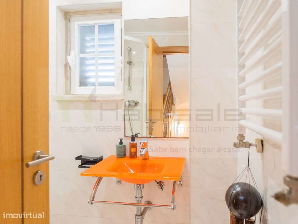 Moradia T5 com Jardim, Garagem ampla e Espaço para Piscina-12