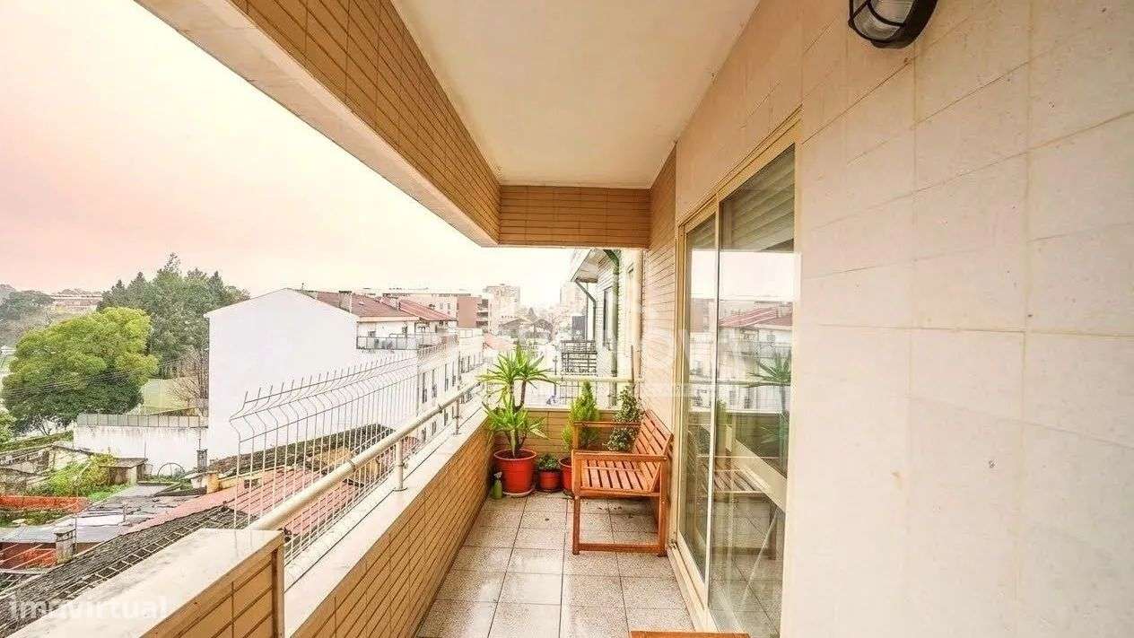 T3 Renovado c/ Varanda e Garagem Box em Aguas Santas - Grande imagem: 5/17