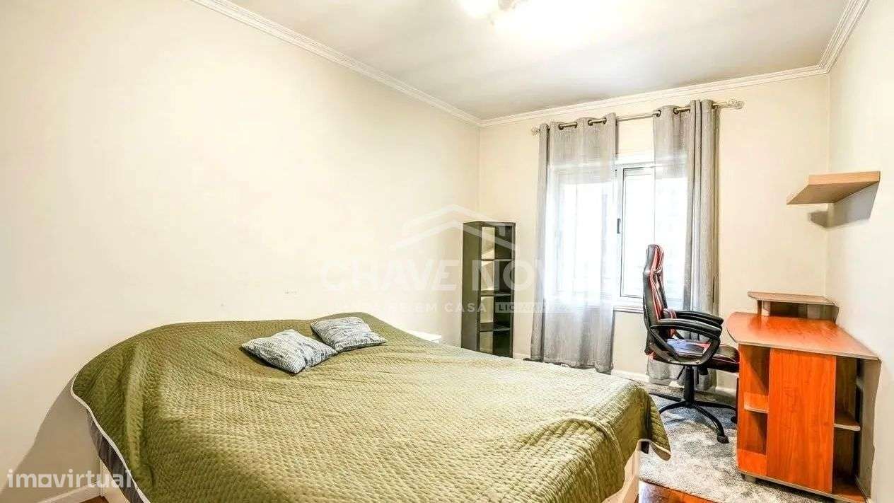Apartamento T3 RENOVADO, Último piso, com Varanda e garegem Box-5