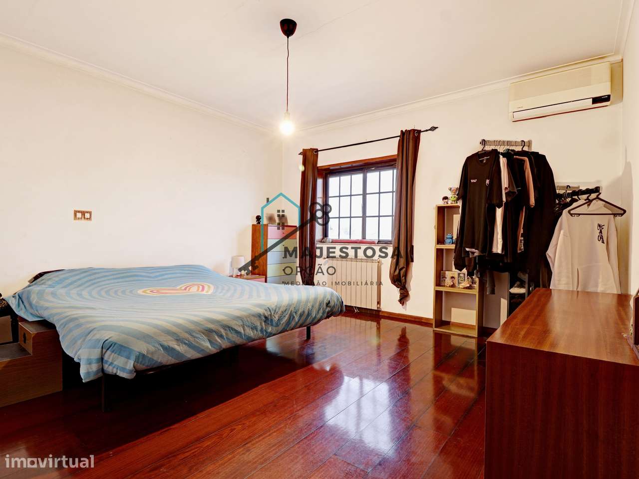 Moradia T5 com Piscina na Rua Padre Cruz, Maximinos-17