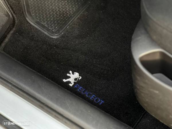 Peugeot 307 1.4 16V XT Premium - 8