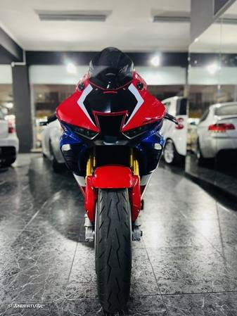 Honda CBR 1000 RR-R SP - 2