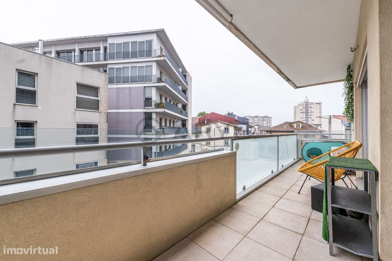 Apartamento T4 localizado no coração da cidade de Braga-21