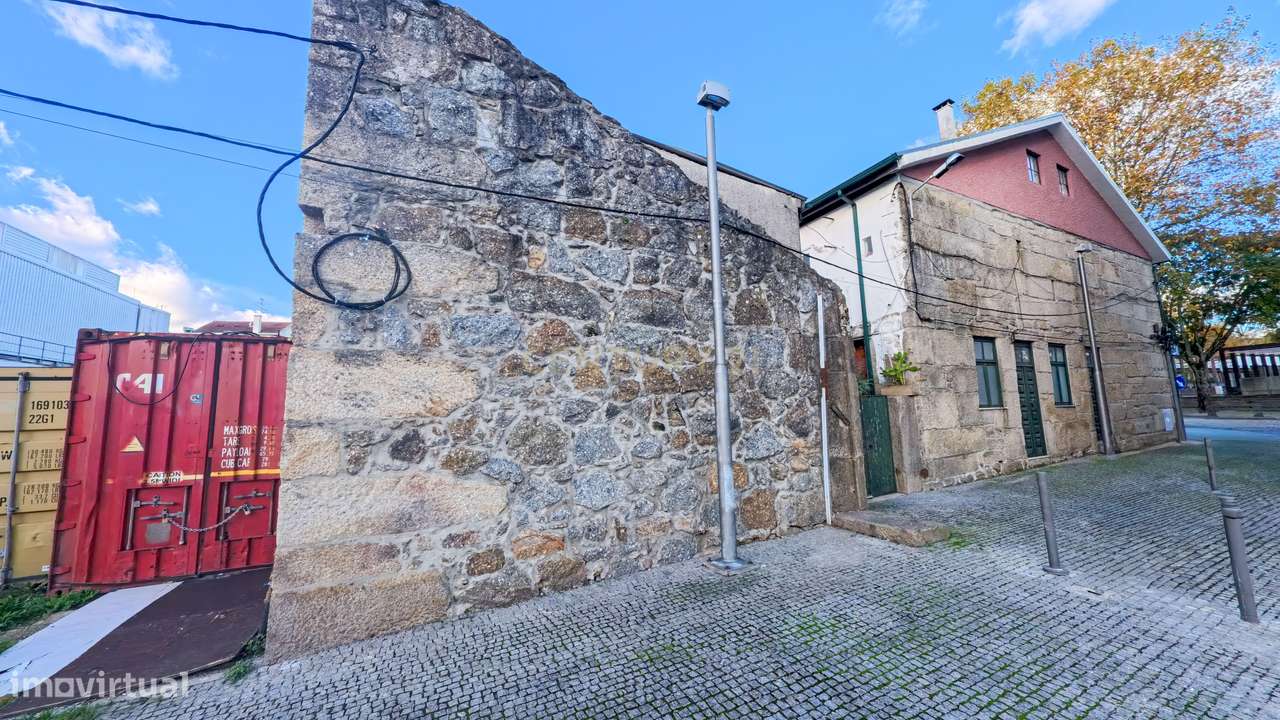 Edifício para Recuperação em Viseu - Oportunidade Única-2