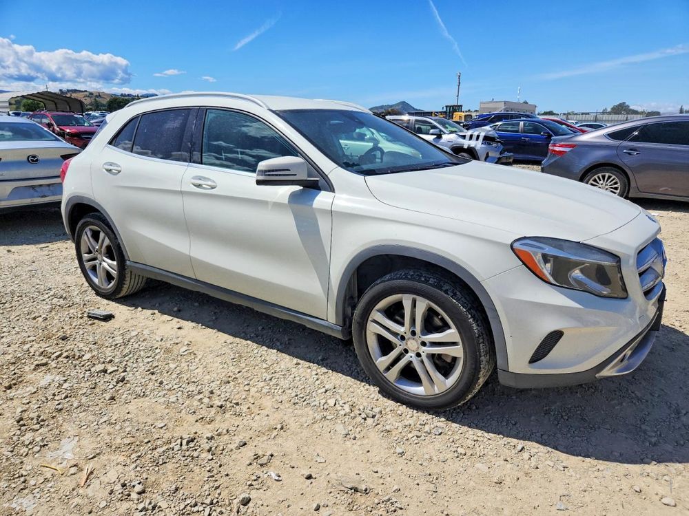 Mercedes-Benz GLA 250 4Matic 7G-DCT 2018
