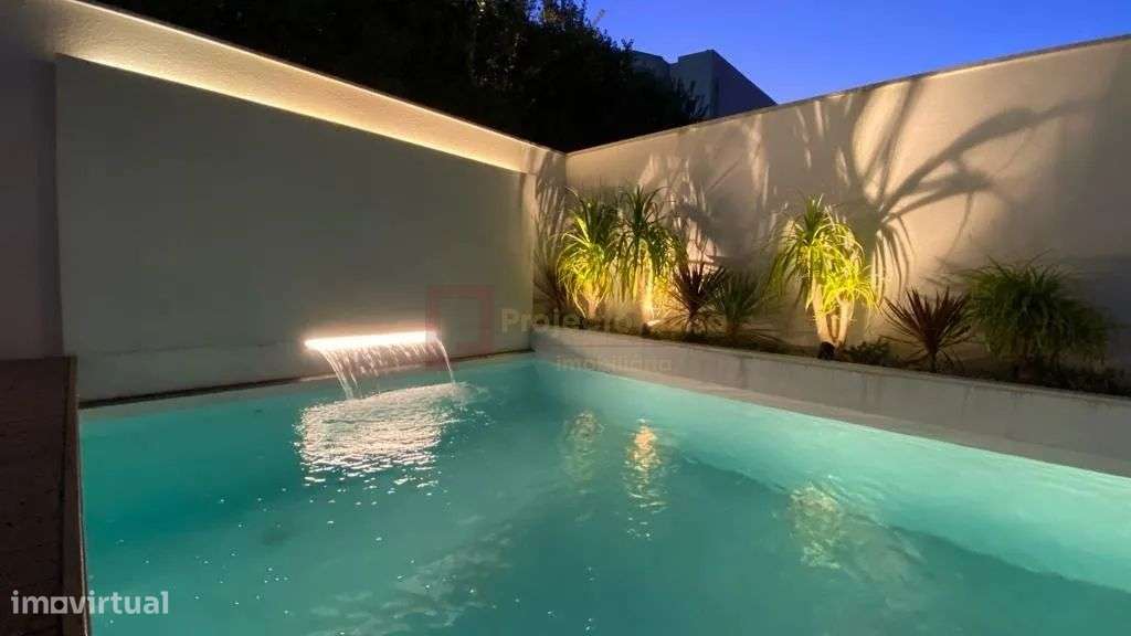 Moradia de Luxo com Piscina Aquecida Praia da Madalena-2