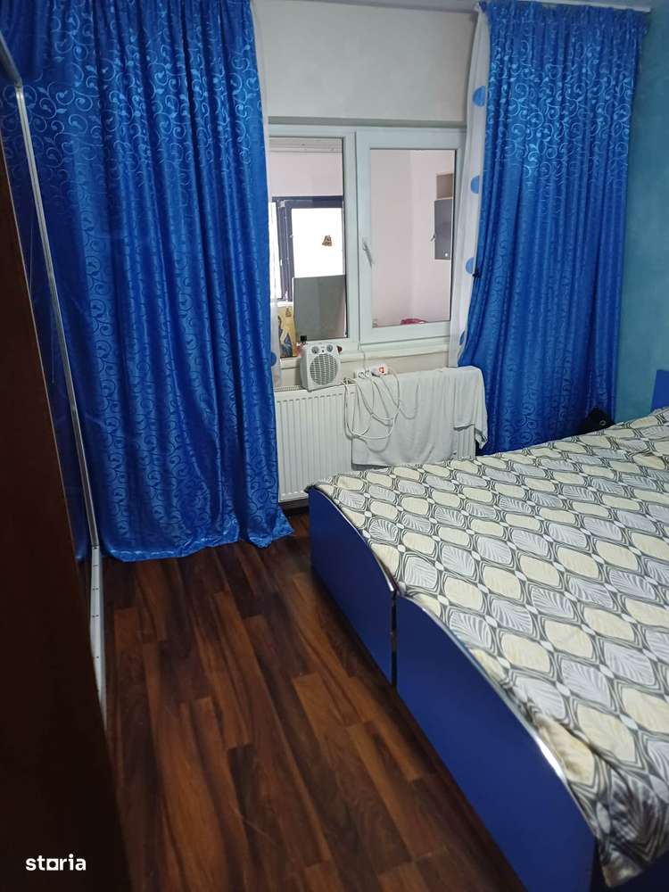 două camere decomandat zona micro 20-9