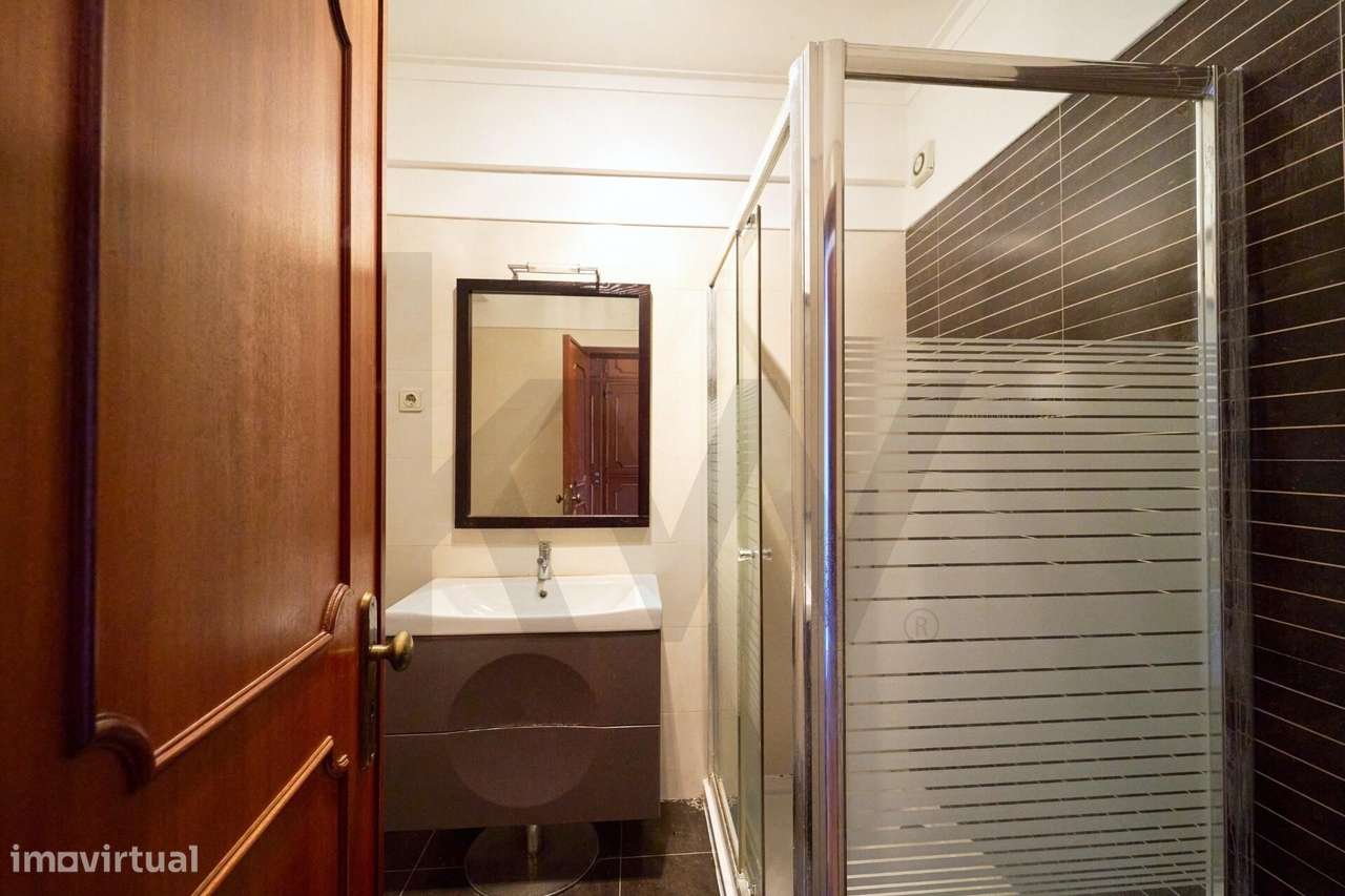 Penthouse Duplex T5 com Vista Desafogada e Excelente Potencial na Quin-18