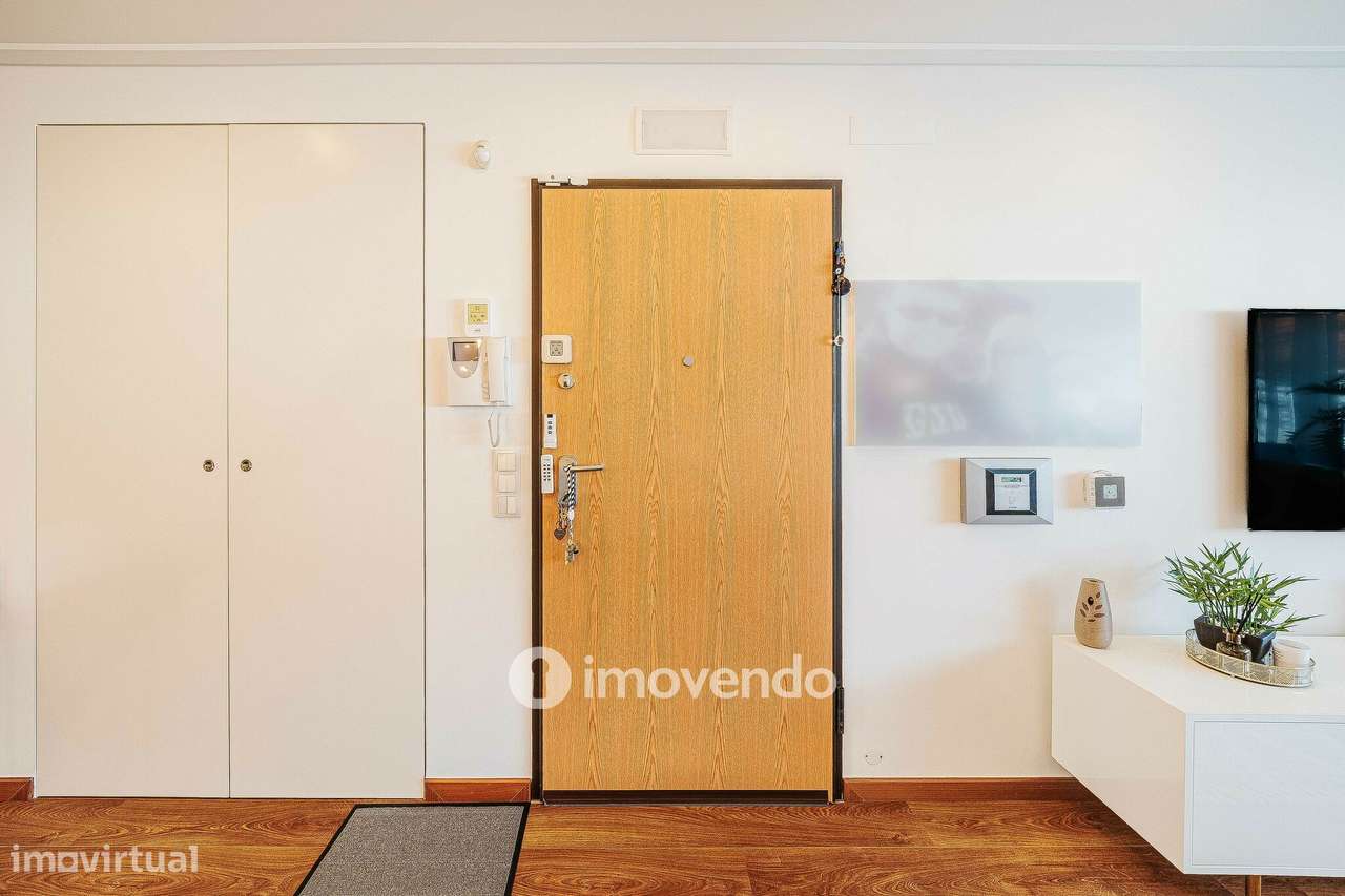 Apartamento T4 Duplex, com estacionamento e arrecadação, no Barreiro-48