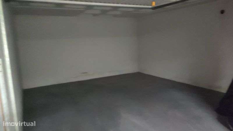 Garagem 30m2 na R Augusto Marques Bom, Vale das Flores - Grande imagem: 4/12