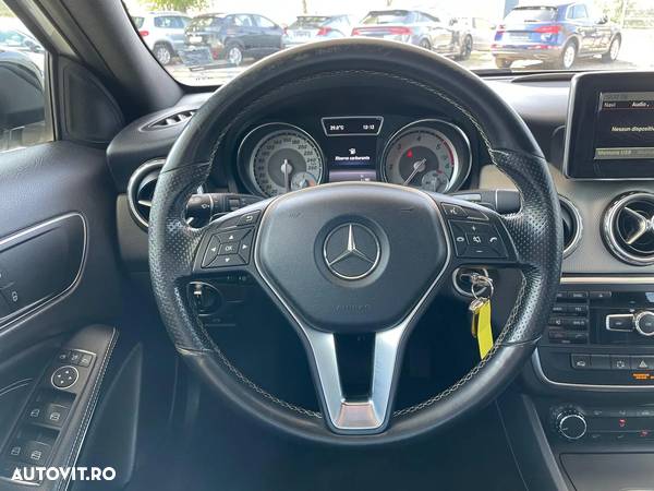 Mercedes-Benz GLA 220 CDI 4Matic 7G-DCT AMG Line - 12