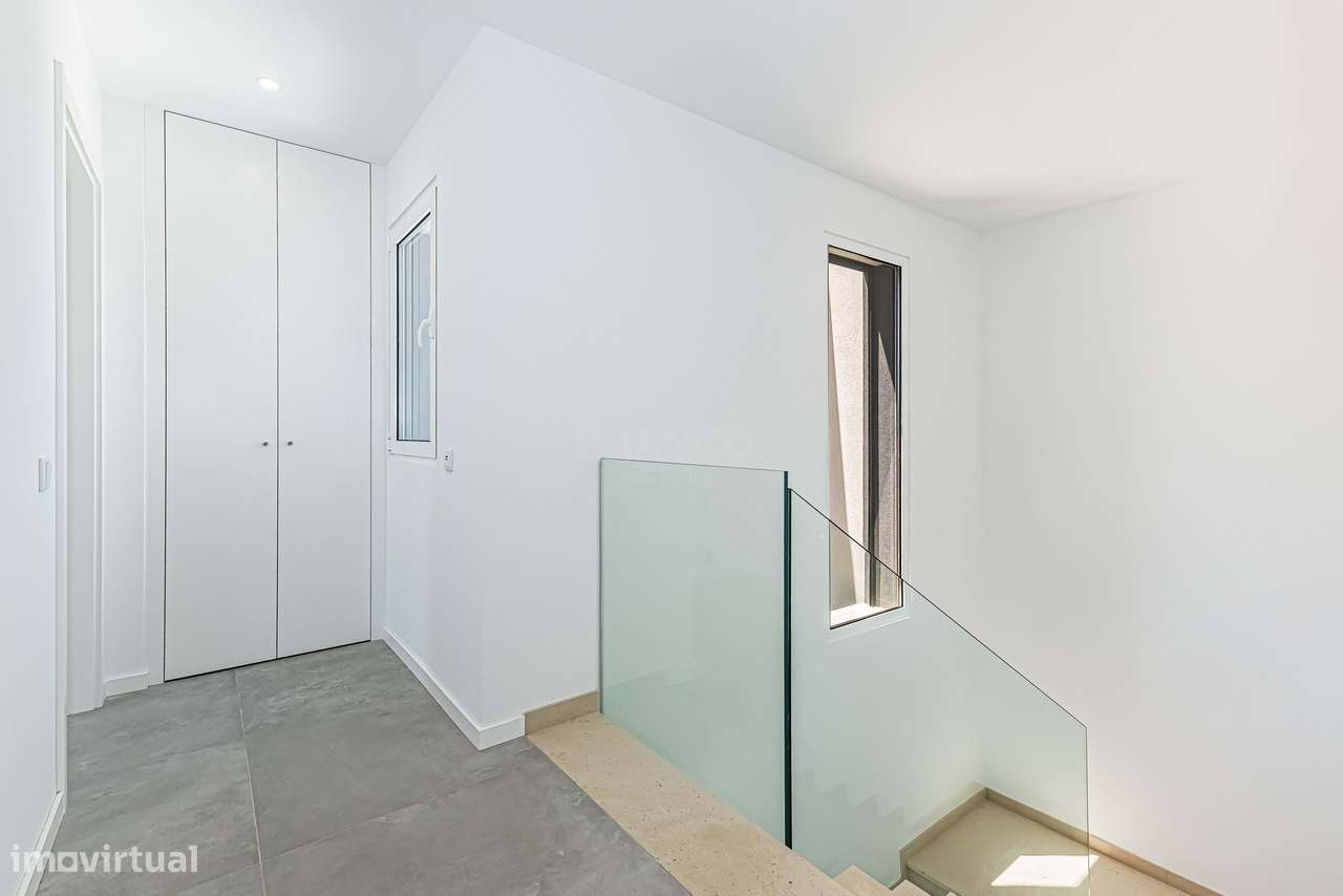 Moradia Contemporânea T3 com Garagem | Mexilhoeira Grande-24